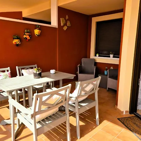 Casa Nesea 2 公寓
